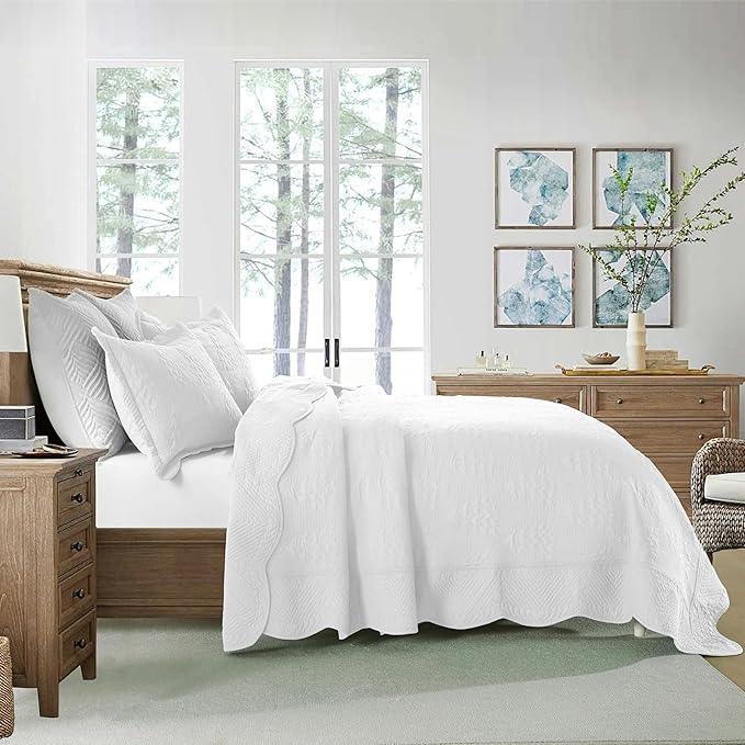 MarCielo 3-Piece Christmas Quilt 100% Cotton Oversized Bedspread Lightweight Coverlet Embroidery Christmas Tree Pattern Bedding Set (TC Bright White, Oversized King (118