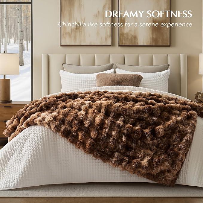 EVERGRACE Ultra Soft Luxury Fluffy Ridgeline Faux Rabbit Fur Throw Blanket, Thick Warm Bubble Throw for Bed, Cozy Plush Reversible Blankets for Couch, Chair, Sofa, Lion Caramel, 50x60 Inches, 870 GSM