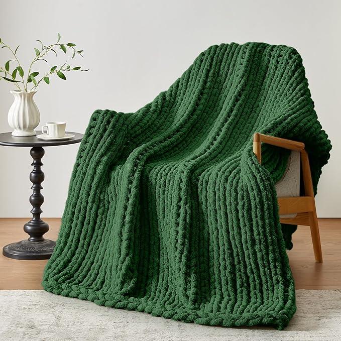 Chunky Knit Throw Blanket, 40''*50'' Knitted Throw Chenille Yarn for Bed Couch, Handmade Grass Green Crochet Big Thick Blanket, Machine Washable Cute Comfy Blanket for Home Decor