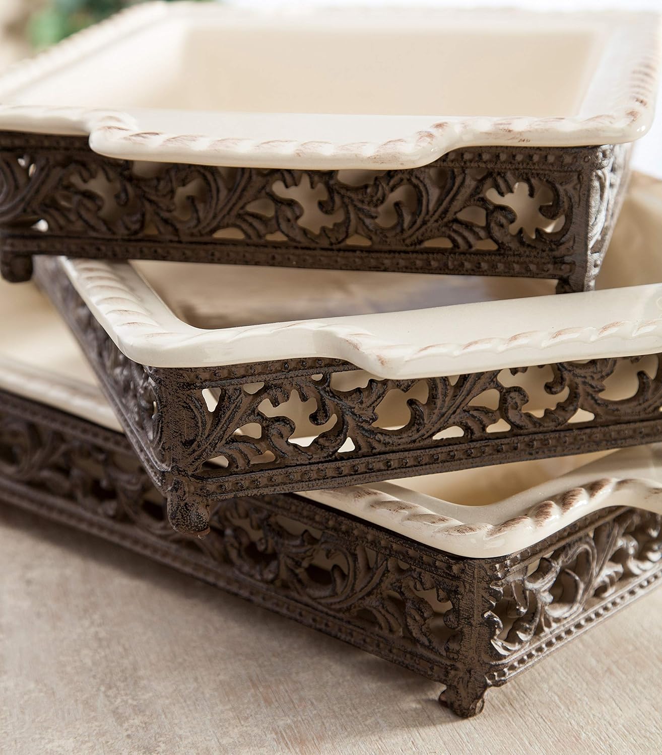 Acanthus Stoneware Square Baking Dish, 9