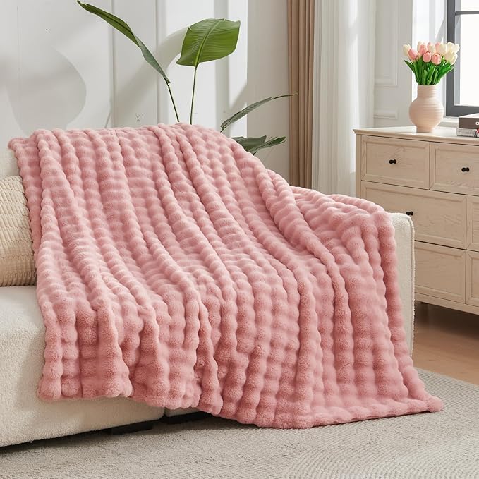 NEWCOSPLAY Faux Fur Twin Blanket Pink Bubble Blanket Thick Warm Soft for Couch Sofa Bed 550GSM (Pink, Twin(60