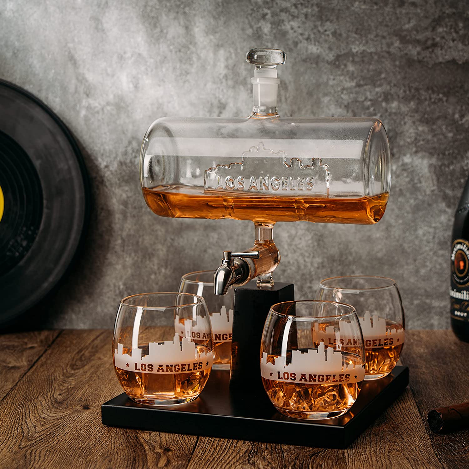 Wine & Whiskey Decanter Set 1100ml by The Wine Savant with 4 Whiskey Glasses, Drink Dispenser Scotch, Bourbon, Brandy Home Office Apartment Decor, Gifts - Dallas, Memphis, New York & Los Angeles Gifts