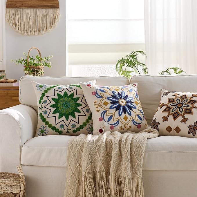 Embroidered Throw Pillow Cover 18x18 Classic Boho Floral Pattern Pillows Cover Outdoor Decorative Pillowcase,Durable Cozy Textured Cushion Case for Sofa Couch Bed Living Room,Green