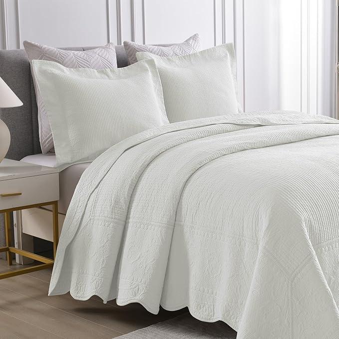 MarCielo 3-Piece 100% Cotton Oversized Bedspread Lightweight Quilt Coverlet Embroidery Farmhouse Bedding Set (TG Bright White, Oversized King (118