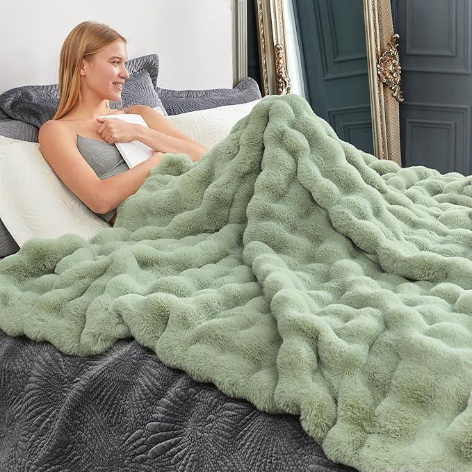 Cozy Bliss Faux Fur Throw Blanket for Couch, Fuzzy Soft Plush Thick Bubble Blanket for Sofa Bedroom Living Room, 90 * 90 Inches Sage Green