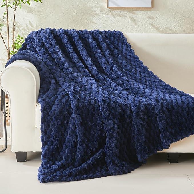 NEWCOSPLAY Super Soft King Blanket Dark Navy Premium Silky Flannel Fleece 3D Clouds Stylish Jacquard Lightweight Bed Blanket All Season Use 350GSM (Dark Navy, King(90