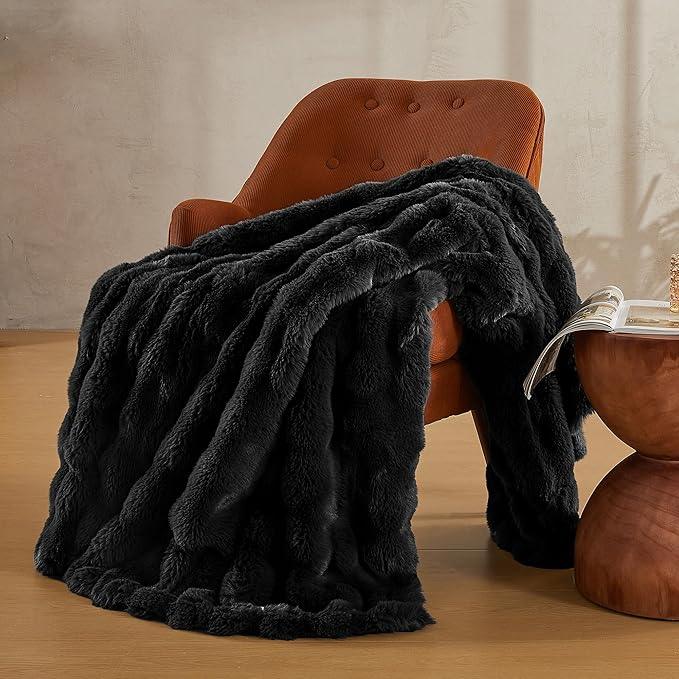 JELLYMONI Faux Fur Throw Blanket, Black Fuzzy Cozy Plush Bubble Bed Blanket, Thick and Warm King (108