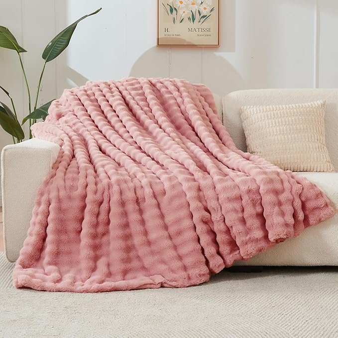 NEWCOSPLAY Faux Fur Twin Blanket Pink Bubble Blanket Thick Warm Soft for Couch Sofa Bed 550GSM (Pink, Twin(60