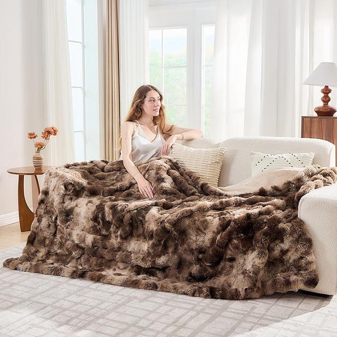 Lotus Karen Faux Fur Throw Blanket Tie-Dye Dark Coffee-Big Bubble Rabbit Fluff Blanket for Couch,Small Fluffy Fuzzy Cozy Blanket,Thick Furry Plush Shaggy Blankets,50x60 Inches