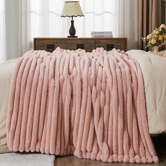 NEWCOSPLAY Faux Fur Throw Blanket Pink 3D Ribbed Plush Thick Warm Blanket for Couch Sofa Bed 850GSM (Pink Ribbed, Throw(50