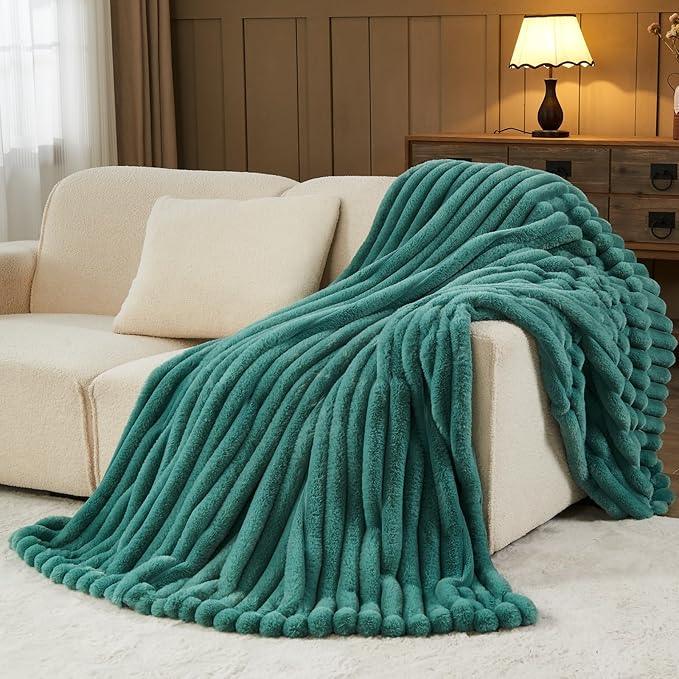 NEWCOSPLAY Faux Fur Twin Blanket Light Teal 3D Ribbed Plush Thick Warm Blanket for Couch Sofa Bed 850GSM (Light Teal Ribbed, Twin(60