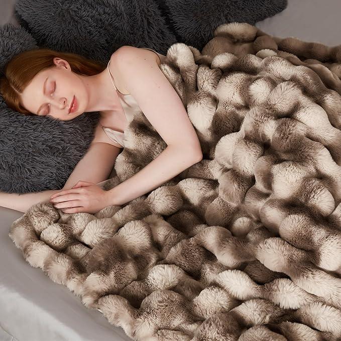 Touchat Luxury 1000GSM Rabbit Faux Fur Blanket, Super Heavy Warm Cozy Brown Blankets for Couch Bed Sofa, Ruched Plush Fuzzy Elegant Soft Reversible Mink Blanket for Living Room Bedroom, 60