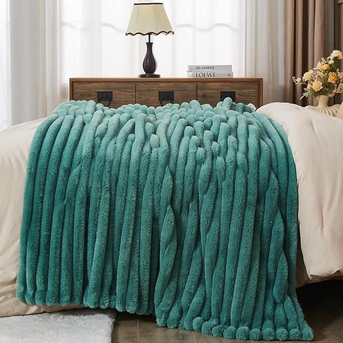 NEWCOSPLAY Faux Fur Twin Blanket Light Teal 3D Ribbed Plush Thick Warm Blanket for Couch Sofa Bed 850GSM (Light Teal Ribbed, Twin(60