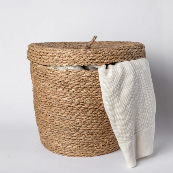 830 - Seagrass Basket with lid
