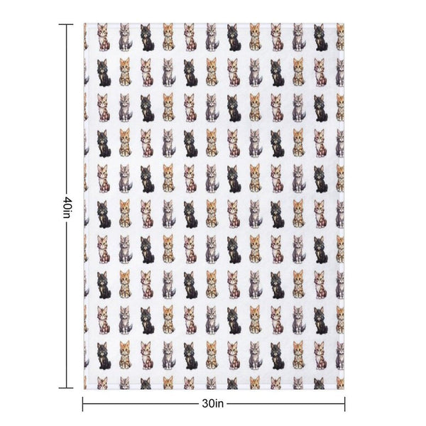 Cute Maine Coon Cats Throw Blanket