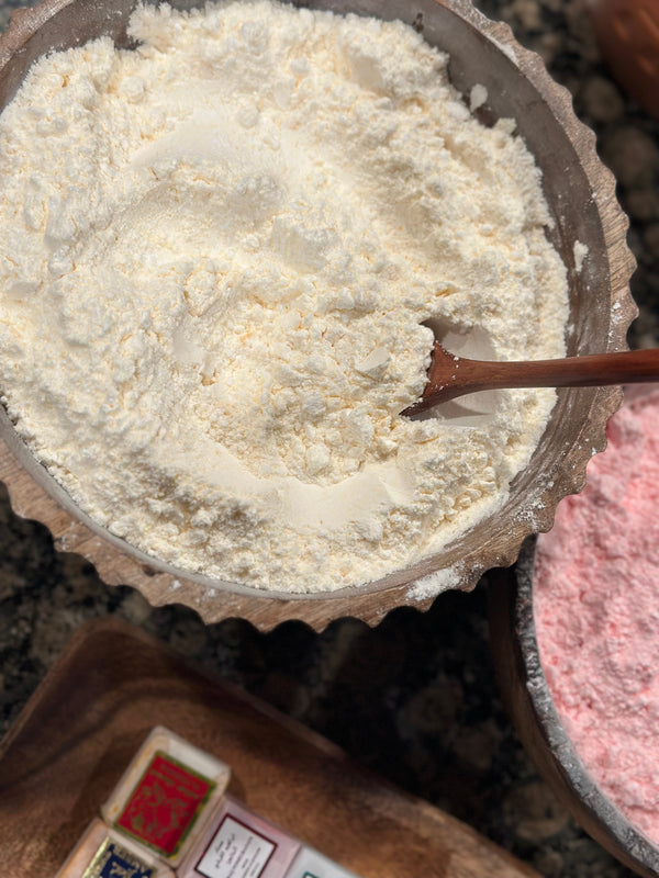 حجر الشب مع العنبر