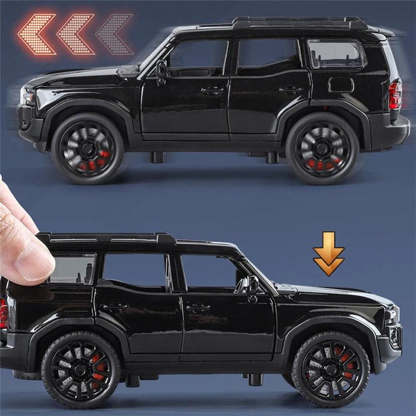 1: 32 Prado car model alloy sound and light simulation SUV domineering off-road vehicle boy toy car decoration