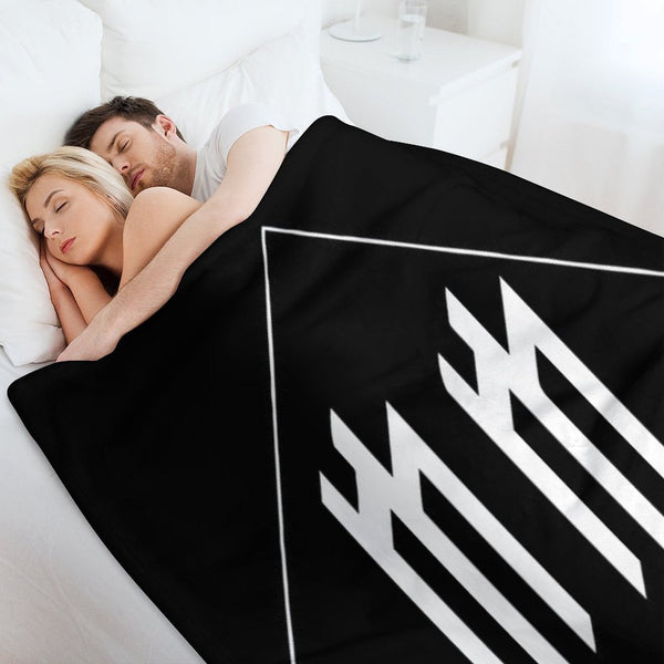 MM Logo Anti-pilling Throw Blanket