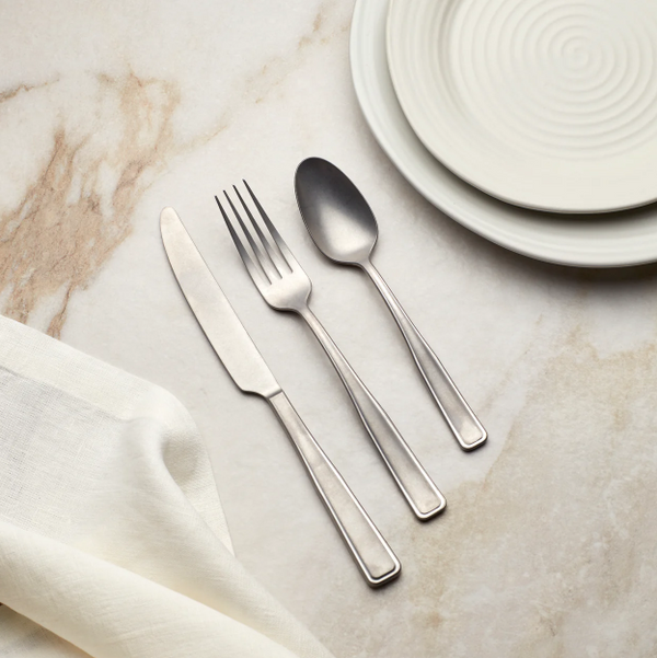 Reid Vintage 20 Piece Flatware Set by Oneida