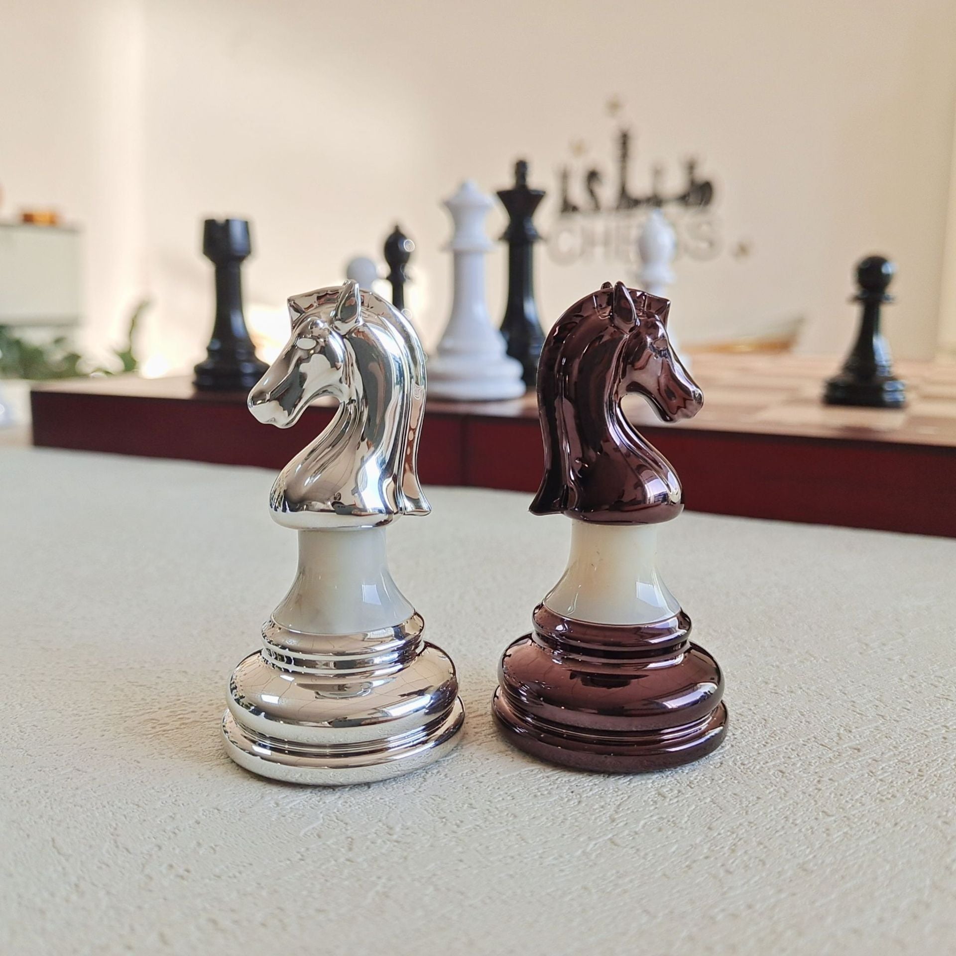 Chess pieces wooden chessboard pieces wooden chess pieces backboard chess pieces