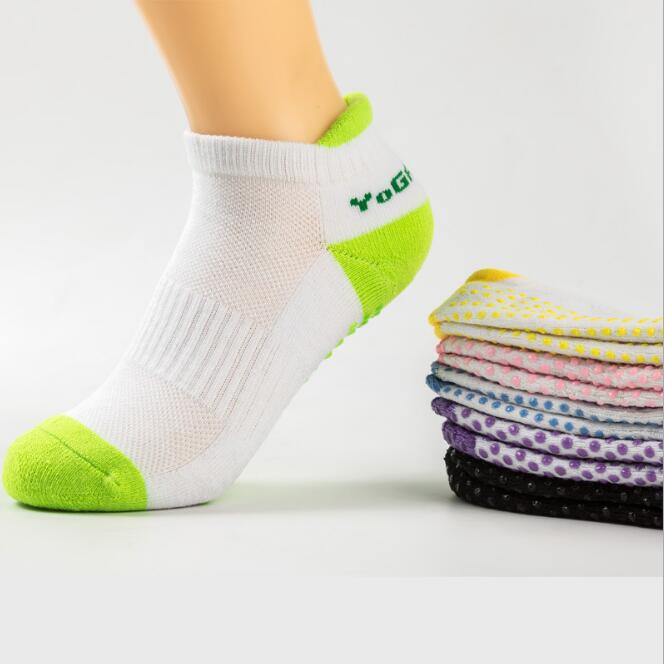 Women Fitness Professional Non-Slip Sports Socks Yoga Socks Silicone Massage Socks Cotton Pilates Socks with Grip Exercise Gym