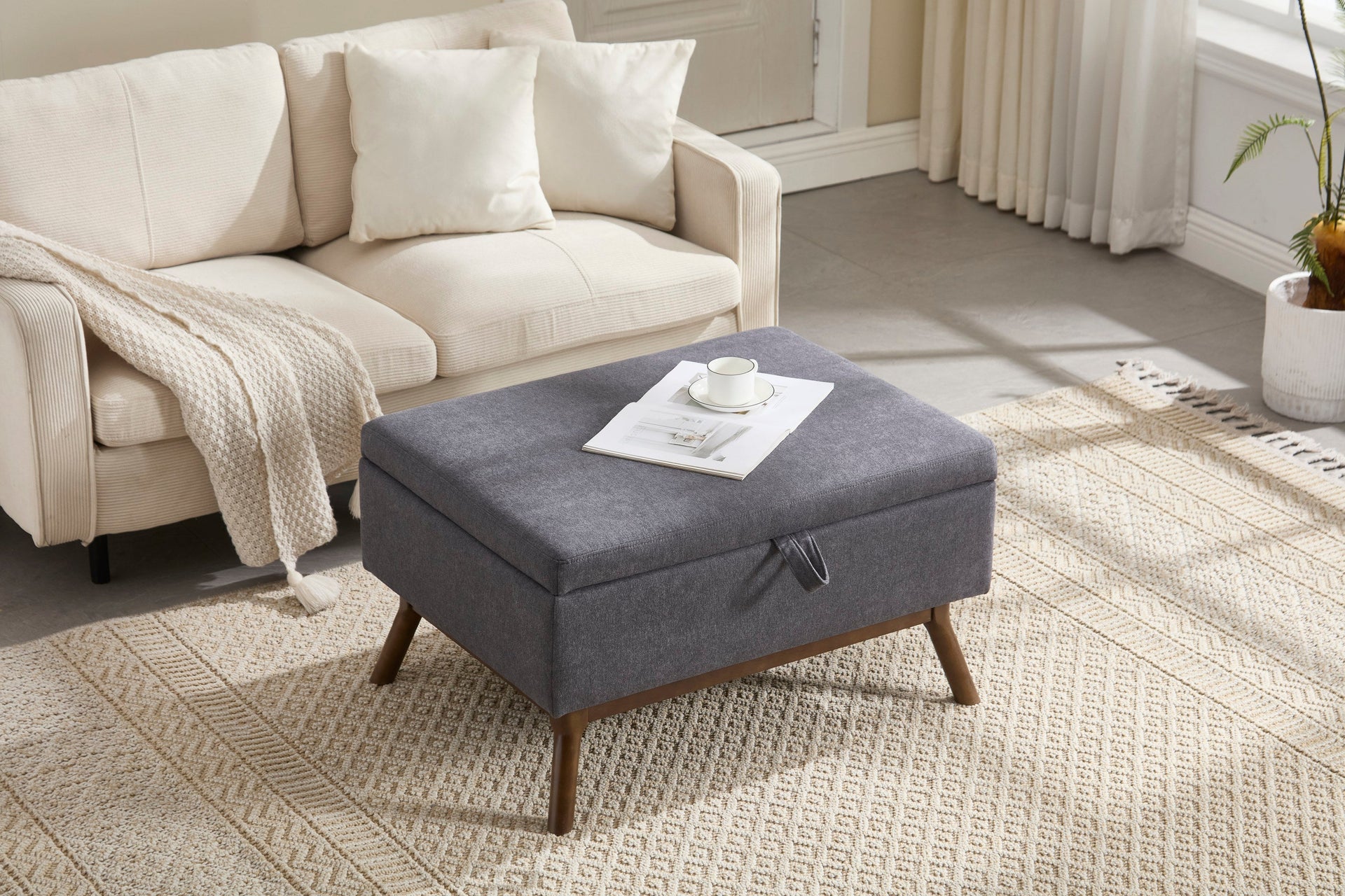 Mid-century modern square coffee table storage bench, assembled, suitable for living room, entryway and family room, used as a coffee table, stirrups, shoe bench