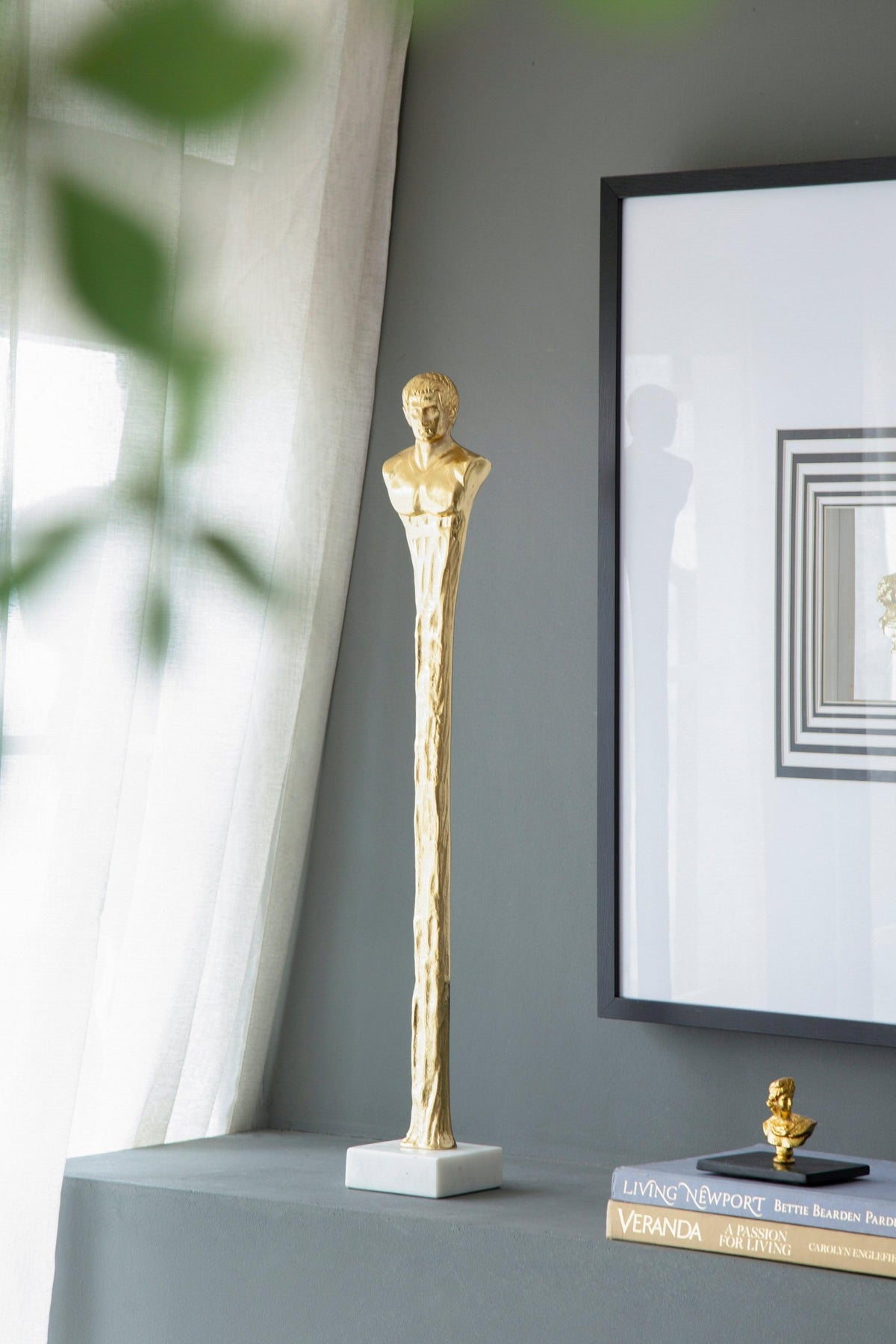 Modern Luxury Decorative Gold Roman Figurine Sculpture