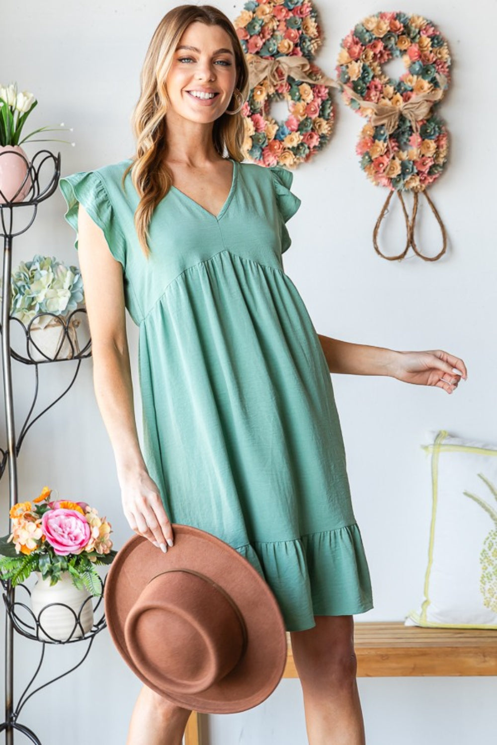 Full Size Short Sleeve V Neck Ruffled Hem Dress For Summer – Feminine Ruffled Hem Dress, Chic V Neck Dress, Stylish Short Sleeve Dress, Elegant Ruffled Dress, Flattering Ruffled Hem Dress, Comfortable V Neck Dress, Versatile Short Sleeve Dress
