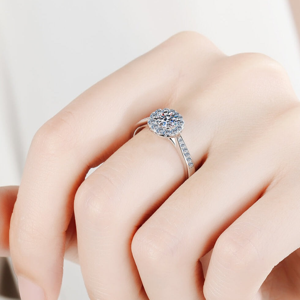 1 Carat Round Diamond Ring
