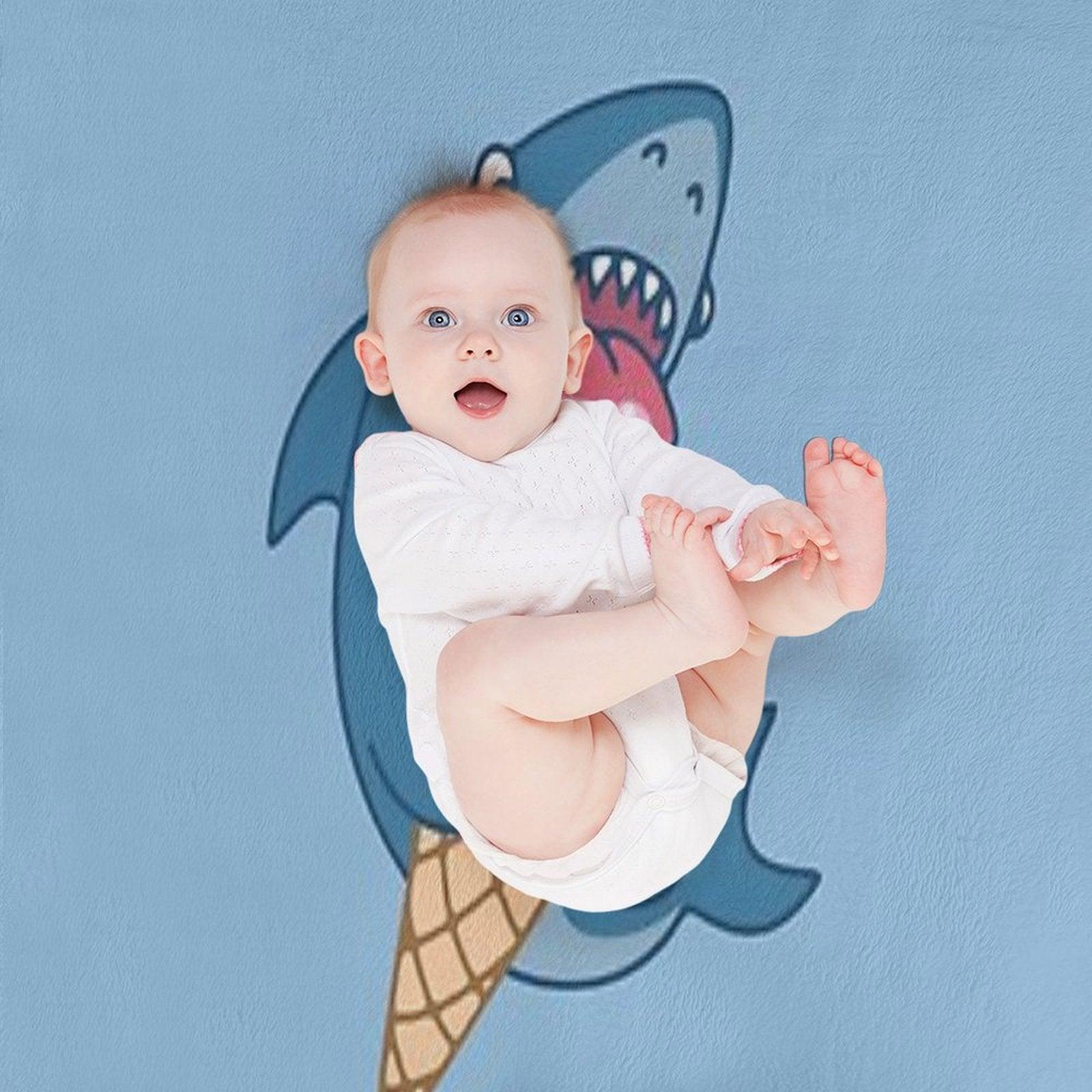 SHARK AND ICE CREAM Throw Blanket