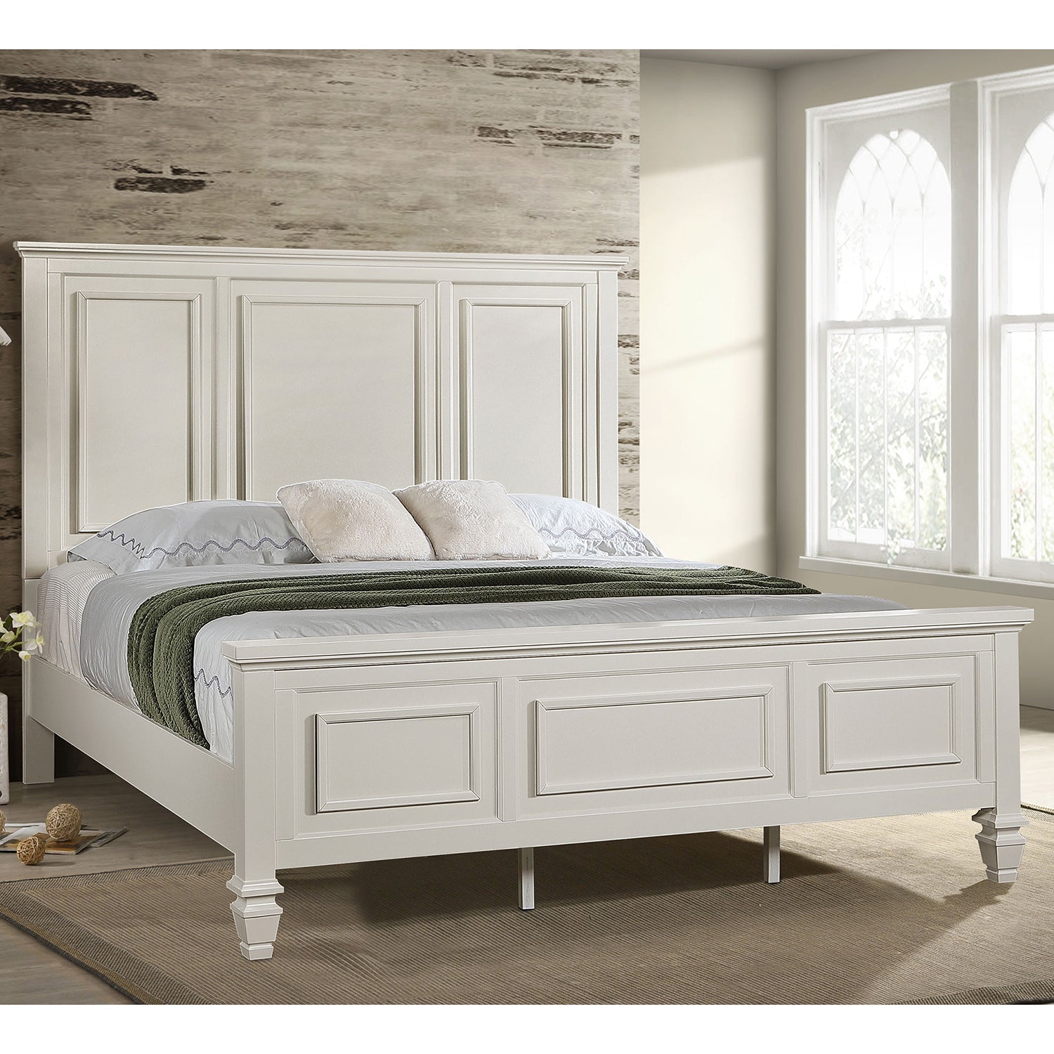 Chelema Eastern King Panel Bed