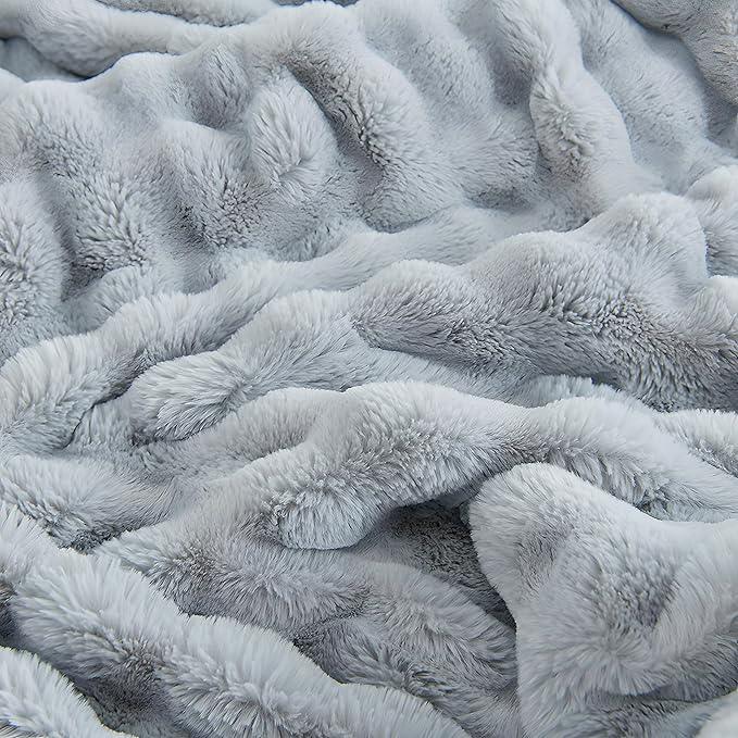UKELER Plush Furry Throw Blanket Large Super Soft Fluffy Blankets Throws for Bed, Couch, Sofa, Office, Camping Plush Shaggy Faux Fur Blanket 60''x80'' Grey