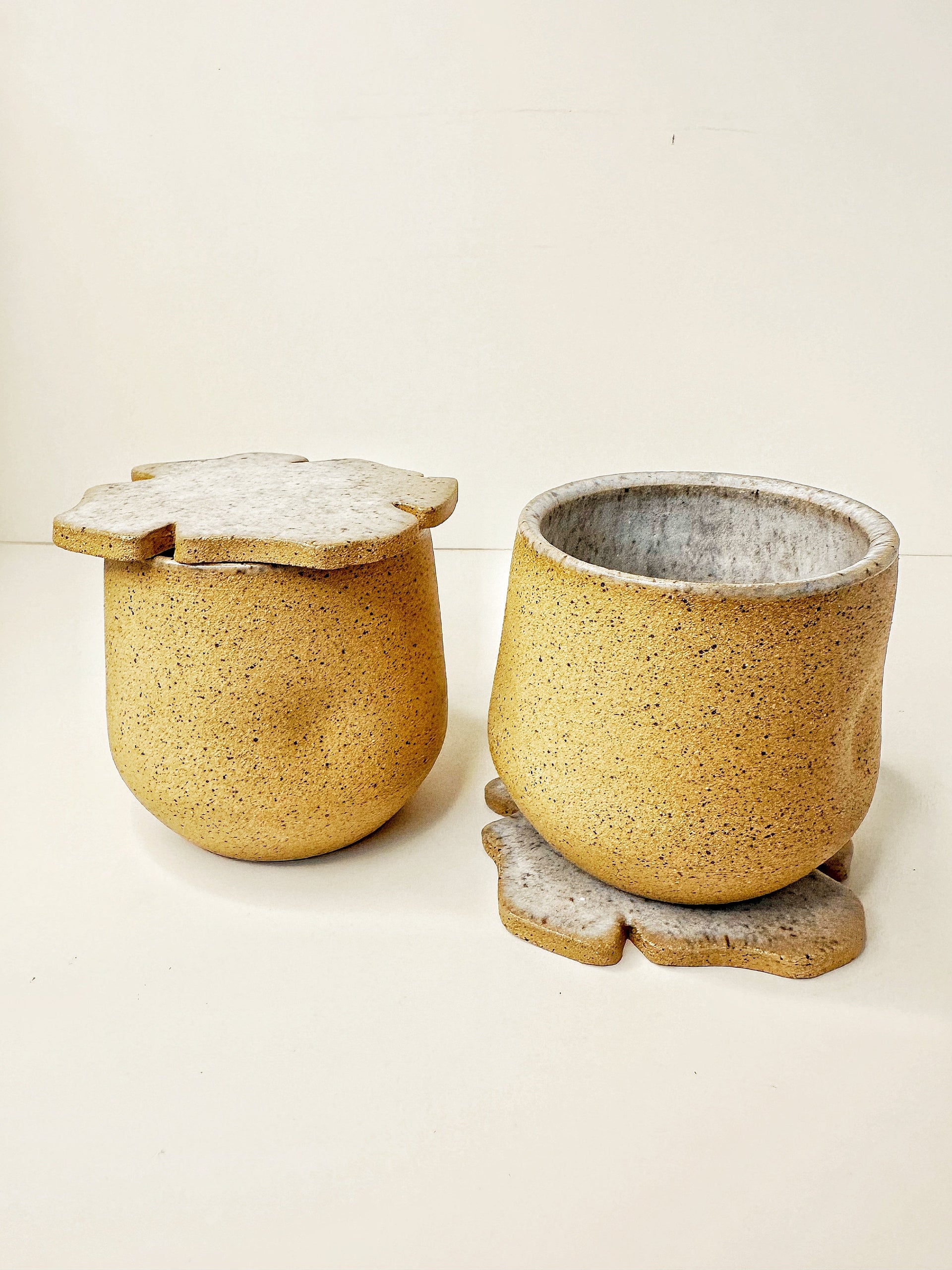 OCEAN SAND CUP SET (2 cups + 2 Flower coasters)