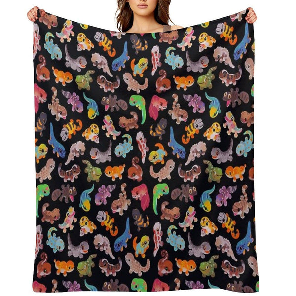 Gecko - Dark Throw Blanket