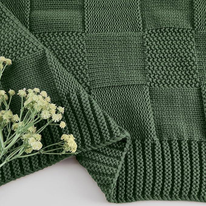 CozeCube Knit Throw Blanket,Christmas Green Checkered Bedroom Blanket for Couch,Soft Cozy Warm Knitted Blanket for Bed Sofa Living Room,Decorative Spring Fall Throw Blanket 50