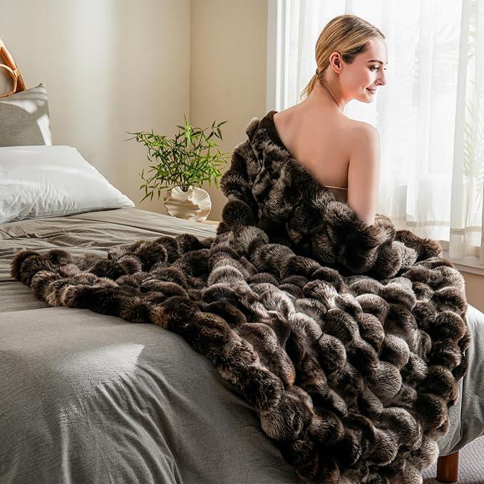 BENVWE Fluffy Faux Fur Throw Blanket for Couch, Soft Plush Thick Cozy Fuzzy Luxury Minky Bubble Blanket for Home Living Room Decor Gift for Women, Tie-dye Coffee, 50