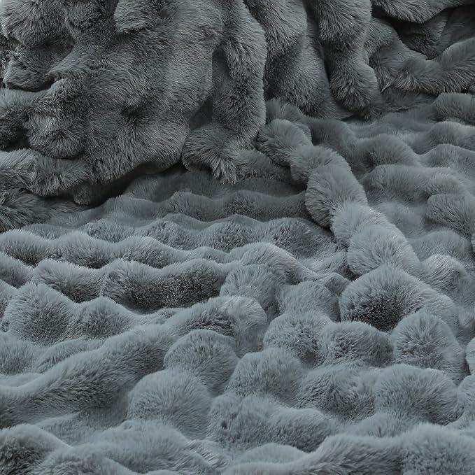 RYNGHIPY Faux Fur Blanket Double-Sided Thick Warm Blanket for Couch Soft Fluffy Furry Blankets for Sofa Chair (Dark Grey, 51''x63'')