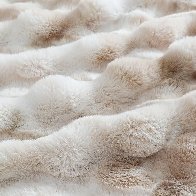 UKELER Camel Large Fluffy Bed Blankets Throws Twin Size, Cozy Shaggy Faux Fur Blanket Soft Plush Thick Throw Blanket for Bed, Couch, Sofa, Office, Camping 60''x80''