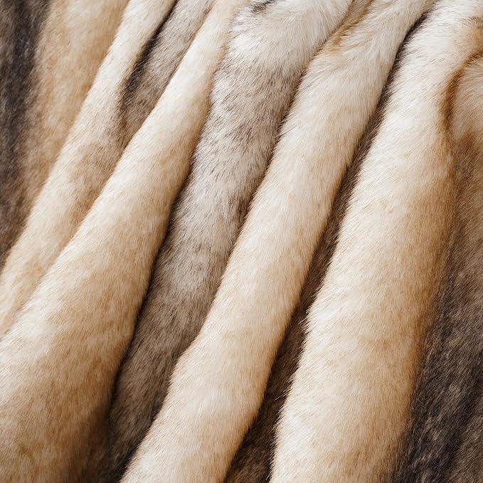 BATTILO HOME Luxury Faux Fur Throw Blanket, Soft Cozy Mink Fur Blanket for Couch, Sofa, Chair, Bed, Thick Warm Fall Fur Throw Blankets, 50