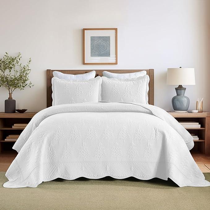 MarCielo 3-Piece Christmas Quilt 100% Cotton Oversized Bedspread Lightweight Coverlet Embroidery Christmas Tree Pattern Bedding Set (TC Bright White, Oversized King (118