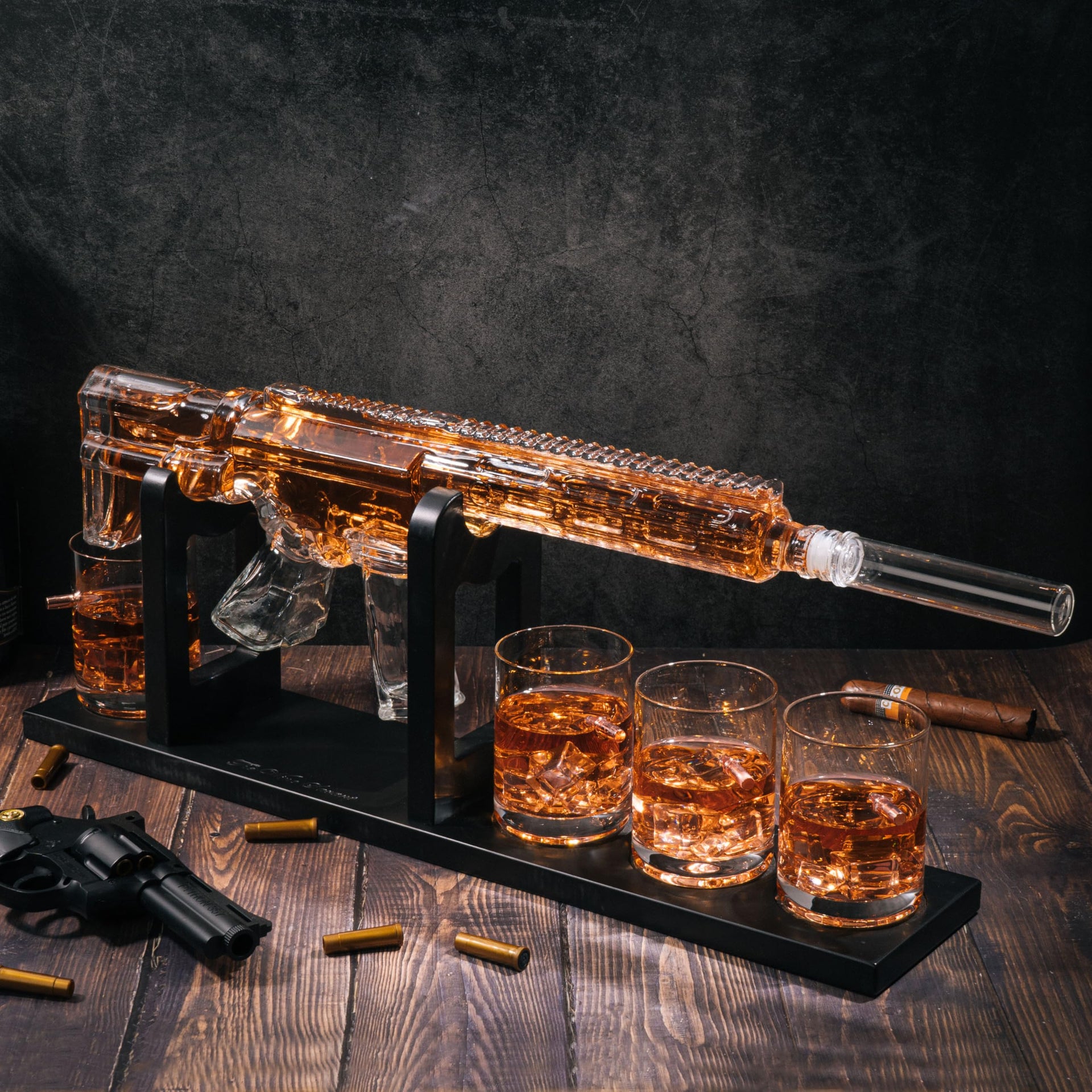 AR15 Whiskey Gun Decanter Set 1000 ml & 4 12oz Bullet Glasses