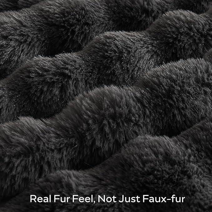 JELLYMONI Faux Fur Throw Blanket, Dark Grey Cozy Plush Bubble Bed Blanket, Thick and Warm King Size (108