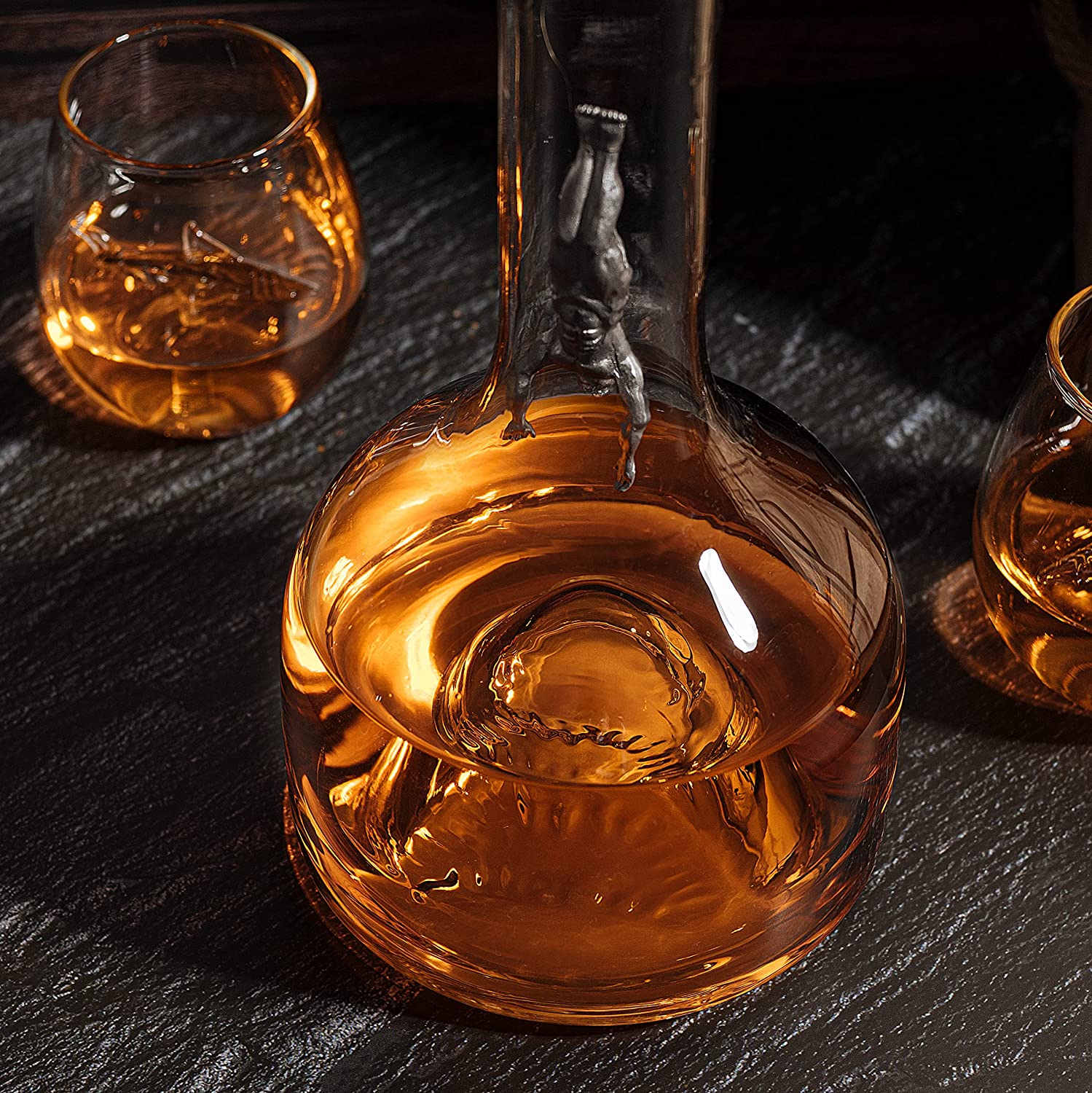 Shark Wine & Whiskey Decanter & Glasses Set by The Wine Savant - 1000ml Shark Decanter with 2 10oz Glasses - Shark Figurine, Aquatic Home Decor, Whiskey Gifts for Sea Lovers, Nautical Gifts, Gift Set