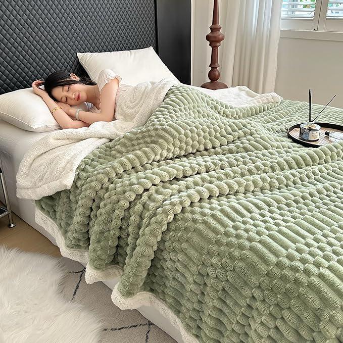UKELER Sherpa Throw Blanket 60 × 80 inch, 470 GSM Striped Sherpa Fleece Blankets for All Season, Warm and Cozy Blanket for Couch Sofa Bed Office Camping, Green