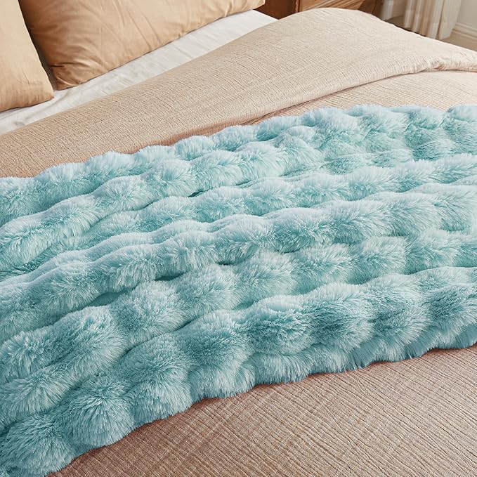 JELLYMONI Faux Fur Throw Blanket, Blue Cozy Plush Bubble Bed Blanket, Thick and Warm, Twin (60
