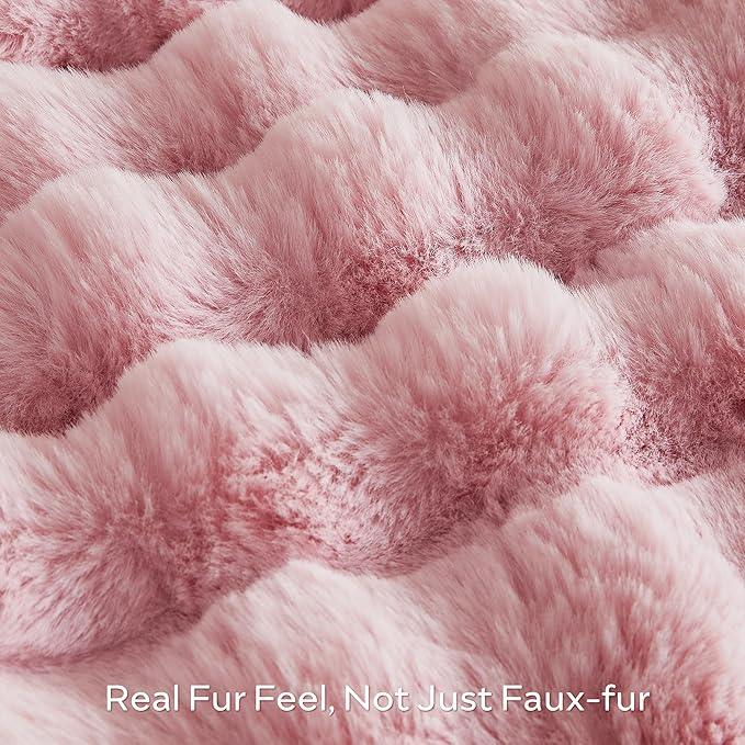 JELLYMONI Faux Fur Throw Blanket, Pink Cozy Plush Bubble Bed Blanket, Thick and Warm, 50