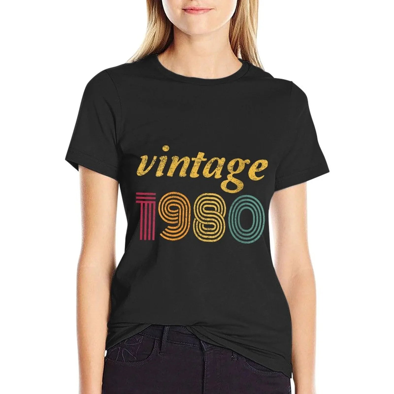 Womens 1980 40th Birthday Gift Vintage Retro Men Women 40 Years Old  Classic T-Shirt