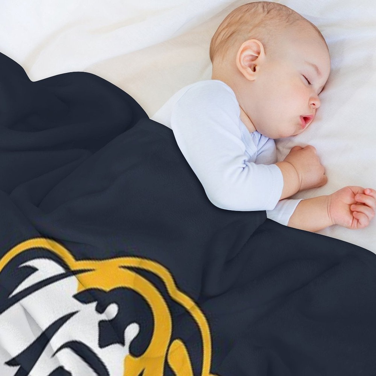 NYIT Bears Plush Throw Blanket