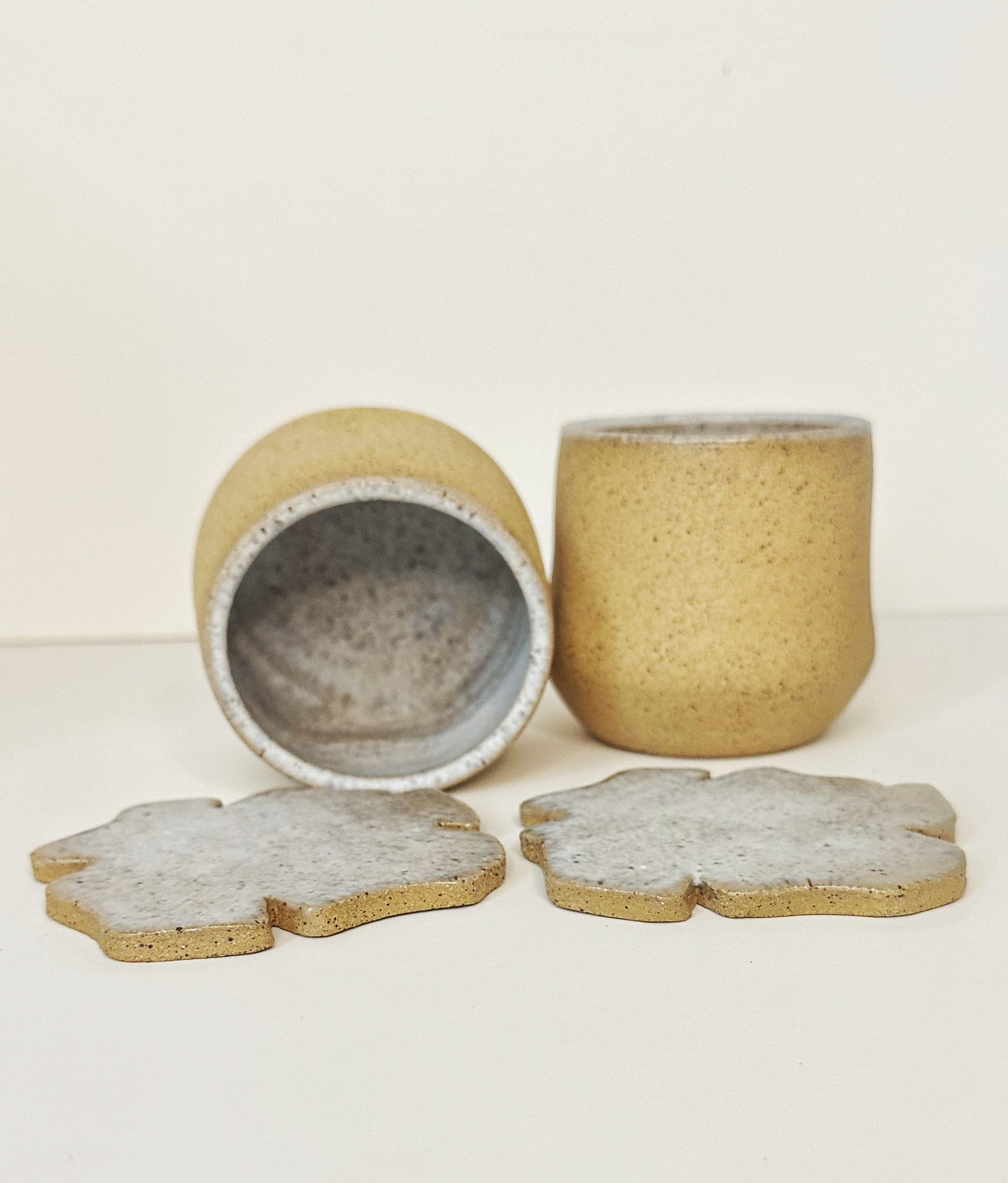 OCEAN SAND CUP SET (2 cups + 2 Flower coasters)
