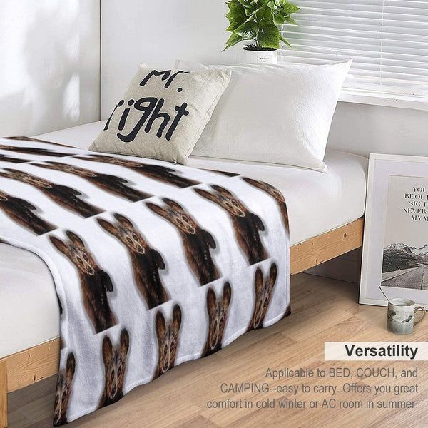 Cute Bear Drawing Throw Blanket